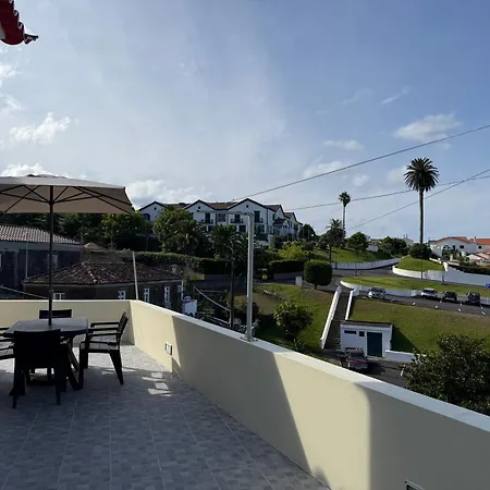 Casa Da Rua Nova Holiday home *